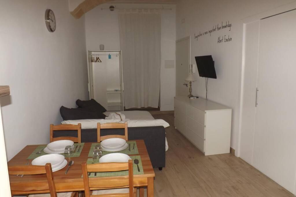 Casa Morola Monolocale Lägenhet Trani Exteriör bild